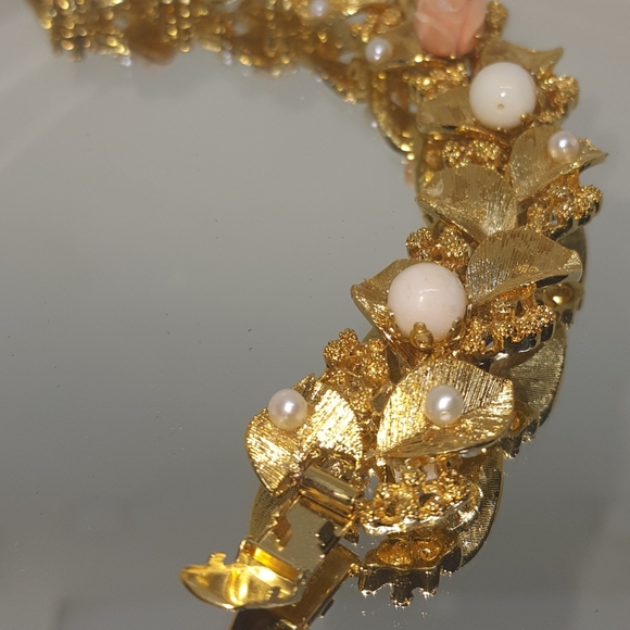 Vintage Gold Napier Bracelet - Picture 4 of 6